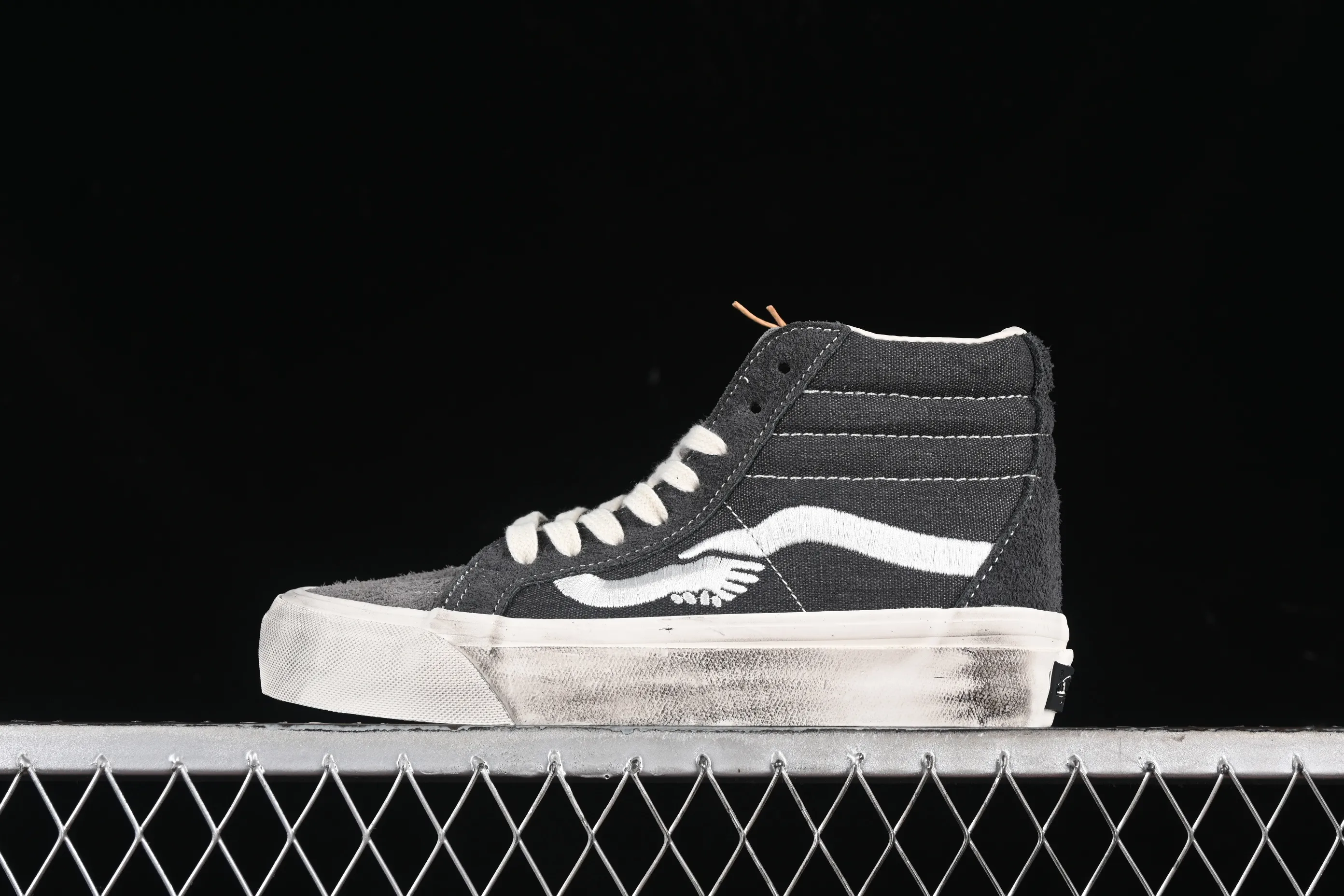All categories Vans Vans series Vans Hi Vans high-top Notre x Vans Premium Sk8-Hi 38 Vans high-top casual sneakers VN000CR0RVN